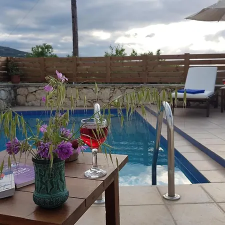 Sharon's Stone Rethimno